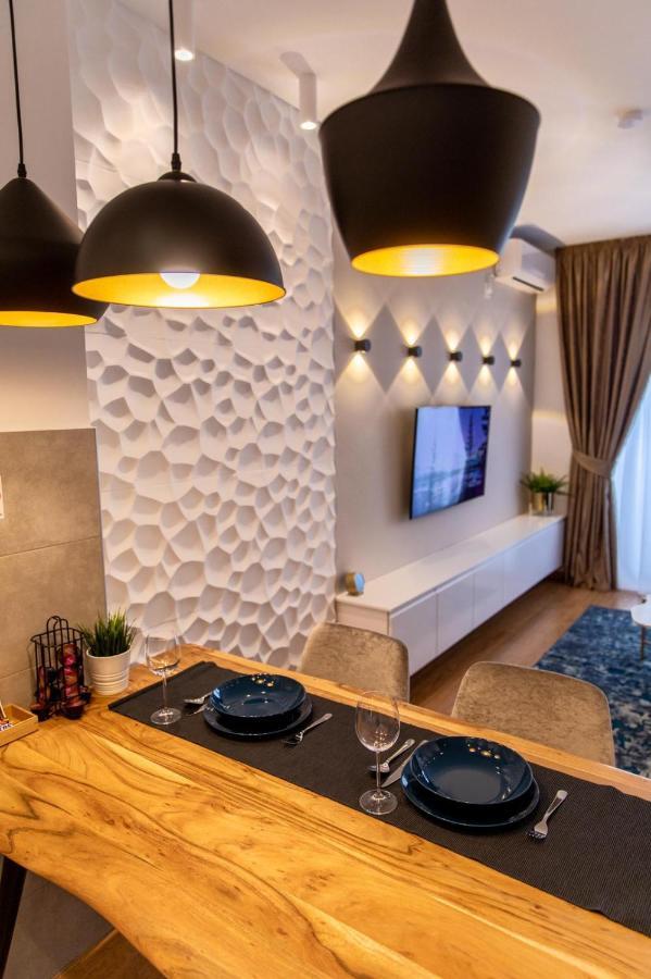 Dali Apartments Pupin Palace Novi Sad Esterno foto