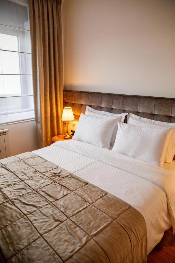 Dali Apartments Pupin Palace Novi Sad Esterno foto